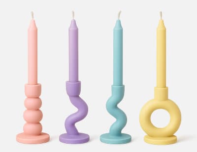 Kerzen und Kerzenständer